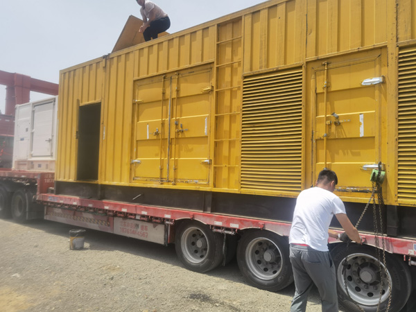 雨山除了负载情况和发动机维护，还有哪些因素会影响 200kw 柴油发电机的油耗？